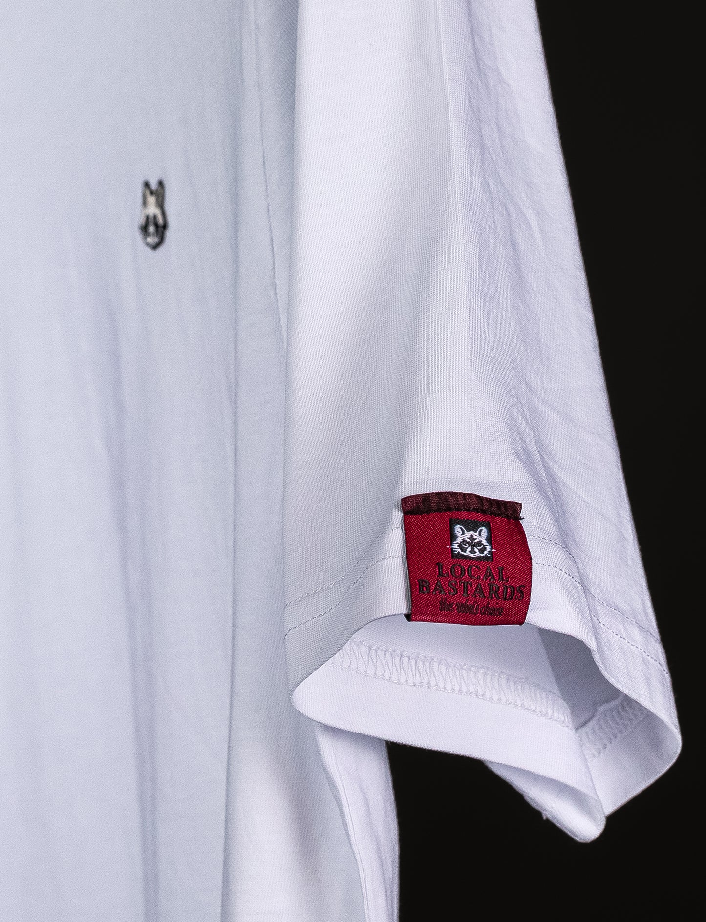 T-Shirt - "the shy" - weiss